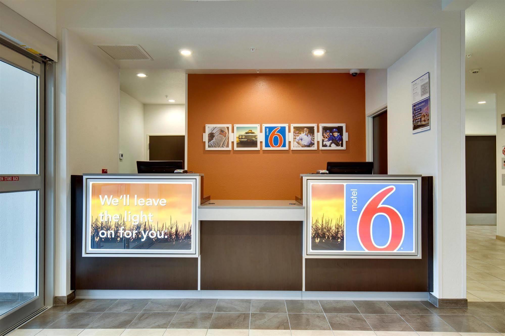 Motel 6-Poplar Bluff, Mo Buitenkant foto